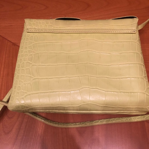 Kendall & Kylie lime handbag - Picture 2 of 10